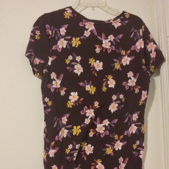 PINK Maroon Floral Pattern Large T-Shirt - Picture 2 of 5